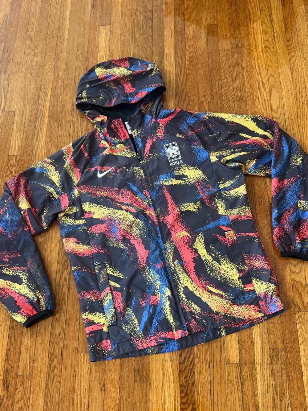 Nike South Korea 2022/23 Multicolor Windbreaker Soccer Jacket - Men's Medium